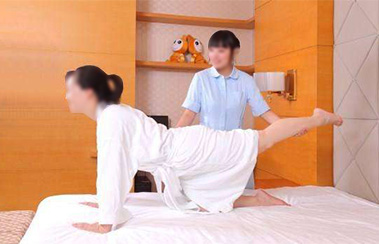 淺析這三種錯(cuò)誤的哺乳姿勢(shì)給寶寶帶來(lái)的危害